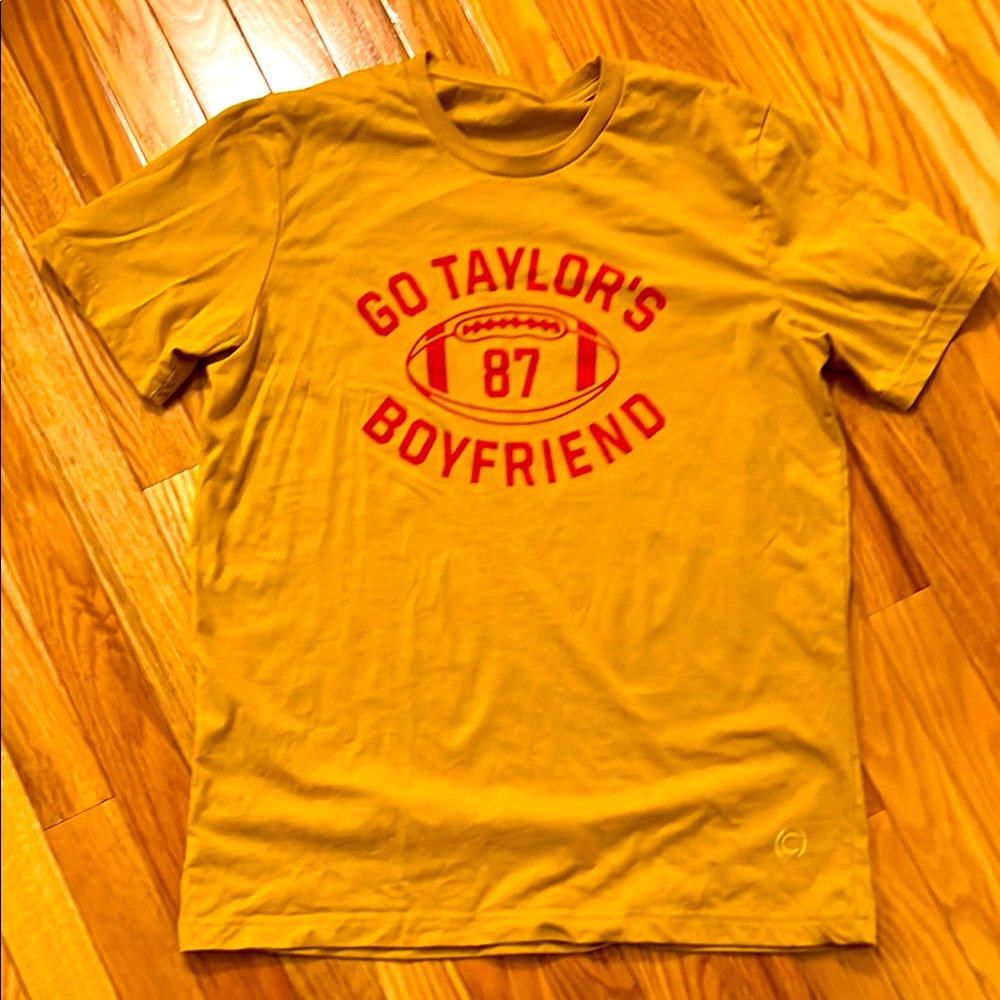 Graphic Tee - Go Taylor's Boyfriend